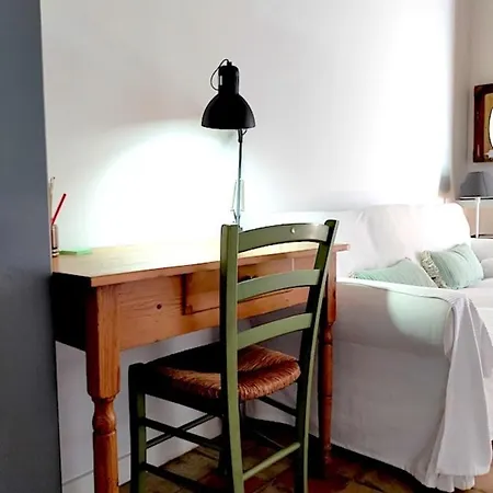 Сasa de vacaciones Encantadora Casita En *